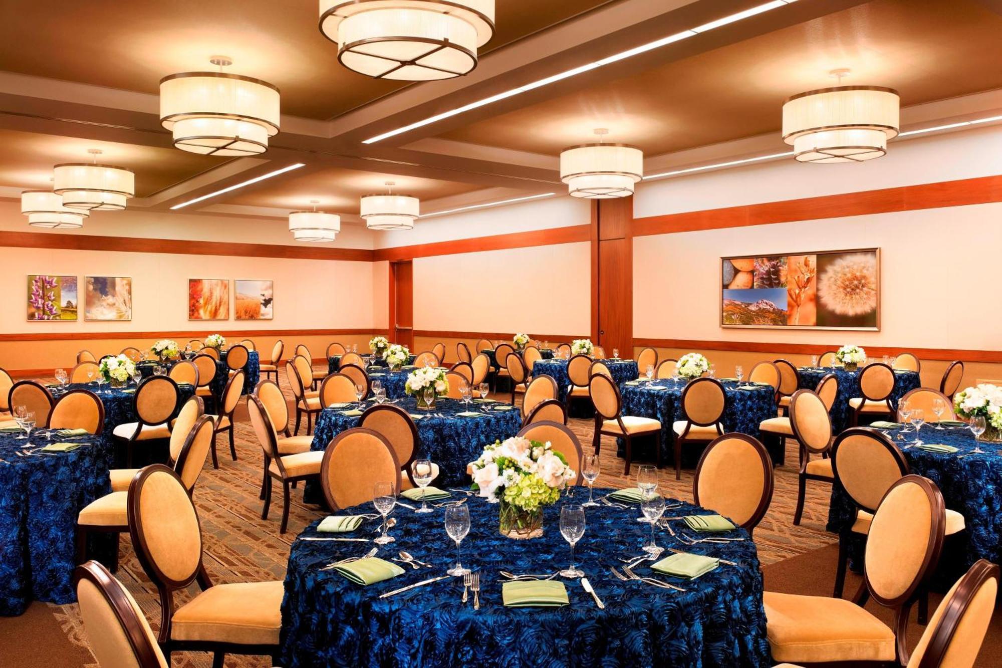Sheraton Fairplex & Conference Center 4*